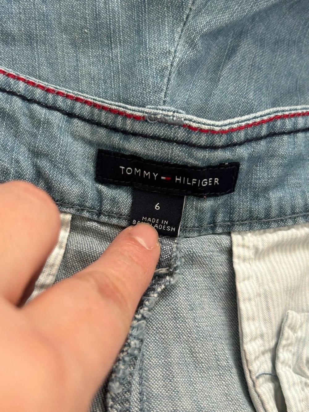 Tommy Hilfiger 5” Classic Stretch Shorts Lightweight Denim‎ Size 6